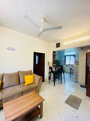 Living Room in 1 BHK Apartment at Saroj Apartment Karve Nagar, Karve Nagar – for Rent