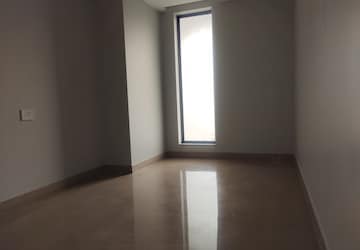 Room in 4 BHK Builder Floor at South Extension ii – for Sale