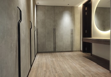Bedroom in 4 BHK Builder Floor at South Extension ii – for Sale