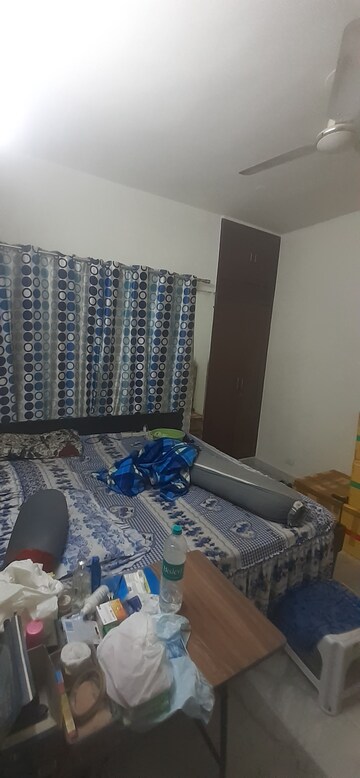 Team Area in 2 BHK Apartment at Vasant Kunj – for Sale