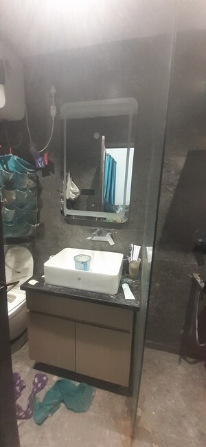 Team Area in 2 BHK Apartment at Vasant Kunj – for Sale