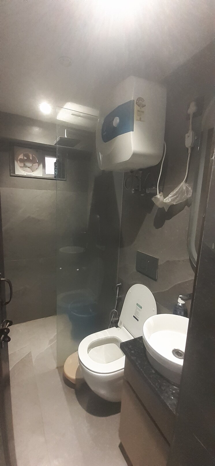 Attached Bathroom, vasant kunj 2 Bedroom 1100 Sq.Ft. Apartment In Vasant Kunj Delhi 9322010