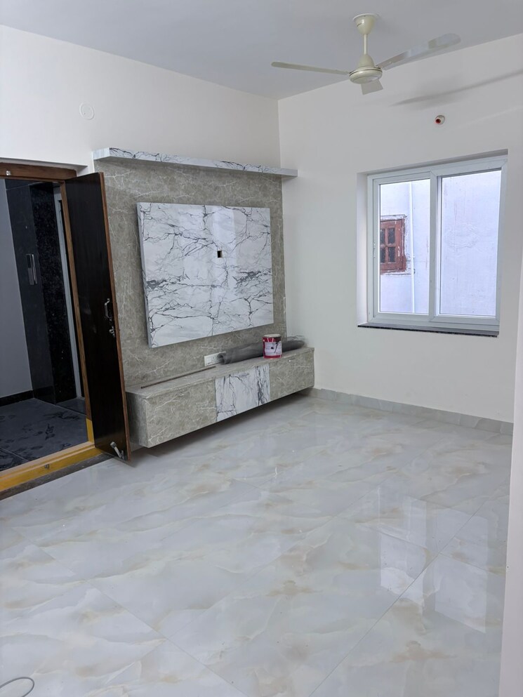 Room, ten-madhapur 2 Bedroom 1200 Sq.Ft. Apartment In Madhapur Hyderabad 9322014