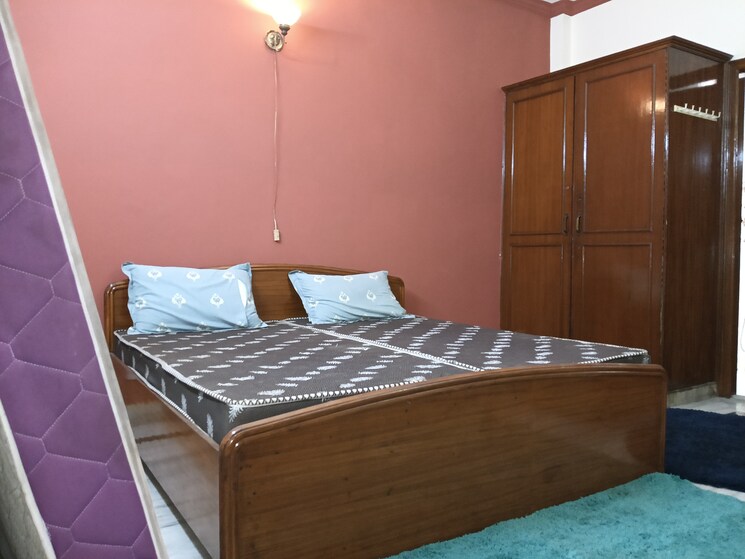 Bedroom, chittaranjan park 3 Bedroom 1500 Sq.Ft. Builder Floor In Chittaranjan Park Delhi 9322003