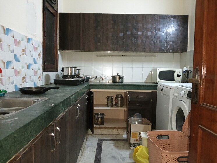 Kitchen, chittaranjan park 3 Bedroom 1500 Sq.Ft. Builder Floor In Chittaranjan Park Delhi 9322003