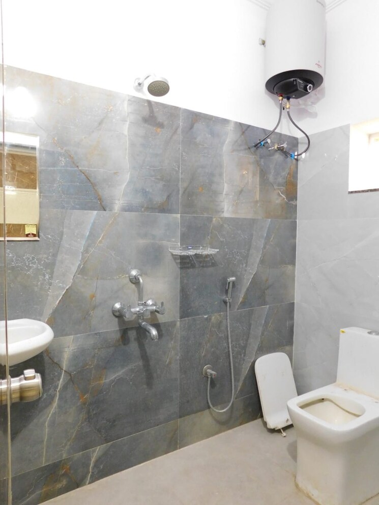 Bathroom, kondapur 3 Bedroom 1800 Sq.Ft. Builder Floor In Kondapur Hyderabad 9322021