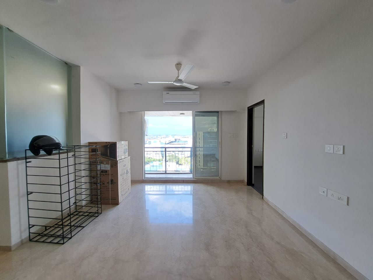 3.5 BHK Apartment For Rent in Dheeraj Insignia