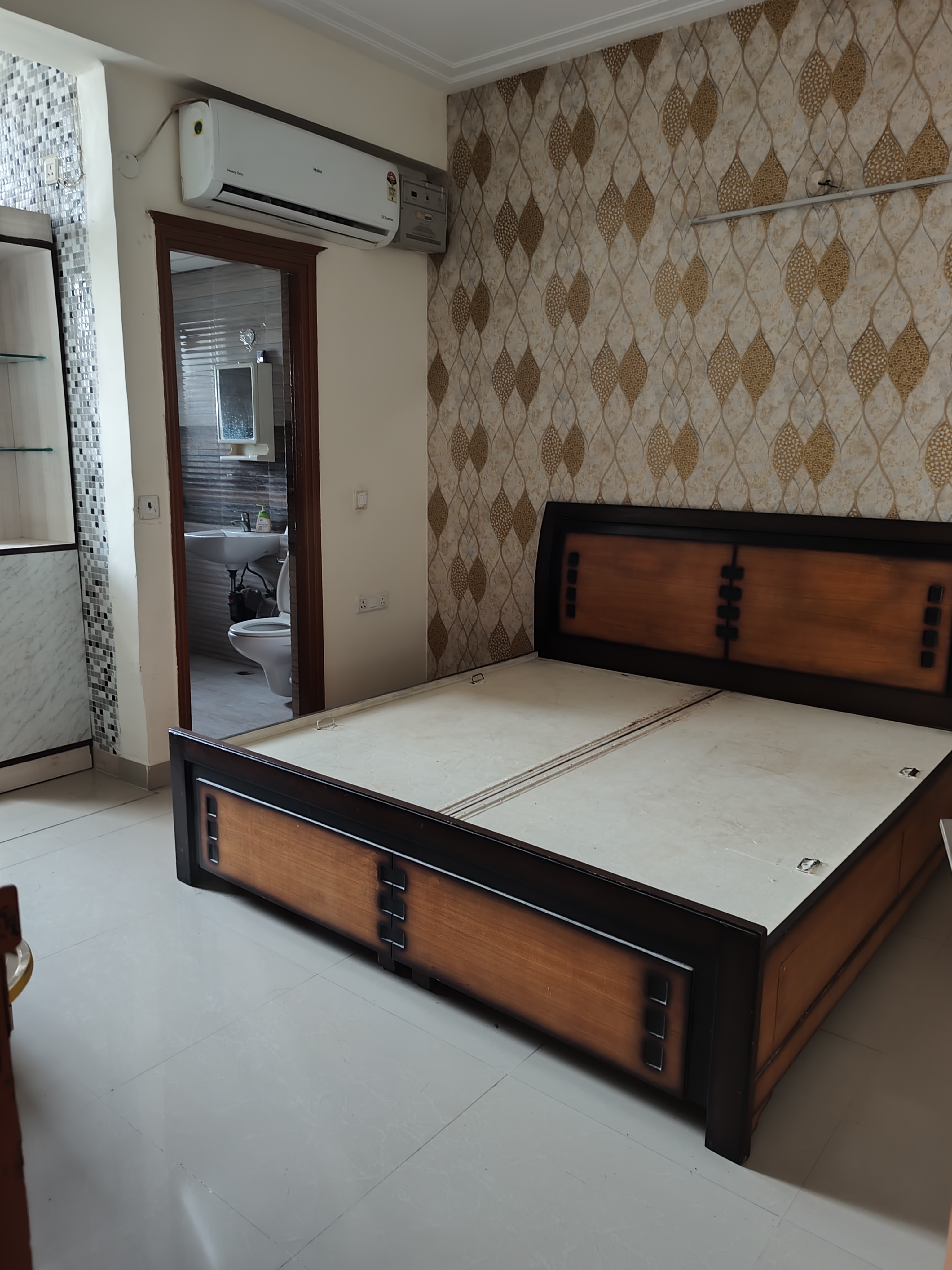 3 BHK + Servant Room 1700 Sq.Ft. Apartment in JM Aroma