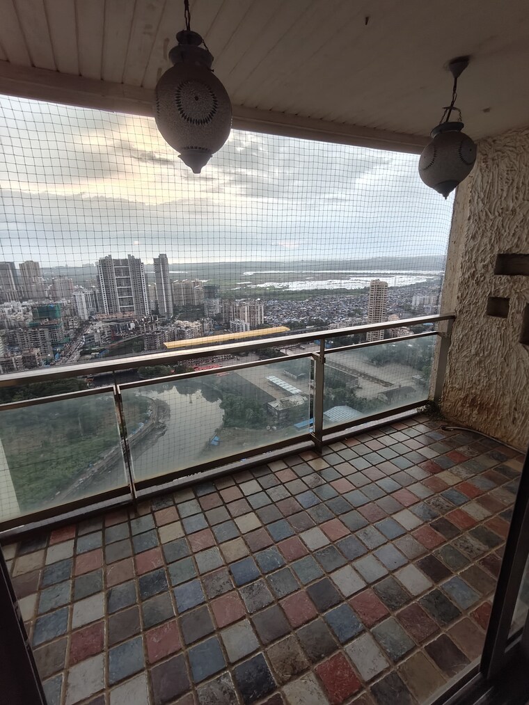 Balcony, imperial-heights-goregaon-west 3.5 Bedroom 1550 Sq.Ft. Apartment In Goregaon West Mumbai 9322028