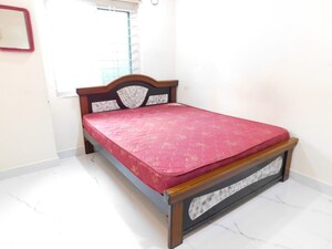 Bedroom in 2 BHK Builder Floor at Kondapur – for Rent