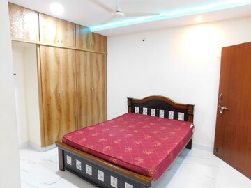 Bedroom in 2 BHK Builder Floor at Kondapur – for Rent