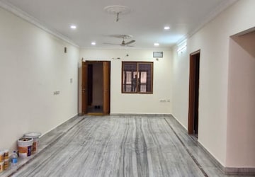 Bedroom in 2 BHK Builder Floor at Kondapur – for Rent