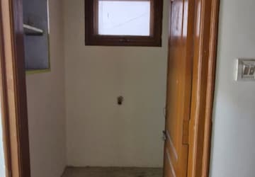Room in 2 BHK Builder Floor at Kondapur – for Rent