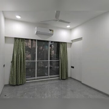 Room in 2 BHK Apartment at Sanghvi Infenia, Santacruz East – for Rent