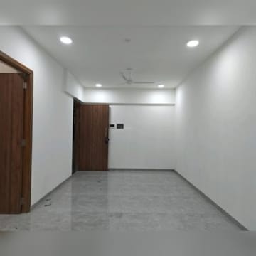 Room in 2 BHK Apartment at Sanghvi Infenia, Santacruz East – for Rent