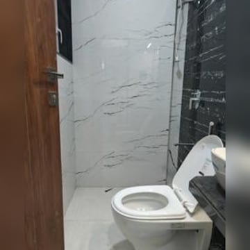 Bathroom in 2 BHK Apartment at Sanghvi Infenia, Santacruz East – for Rent