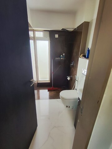 Furnished Amenities in 2 BHK Apartment at Andheri West – for Rent