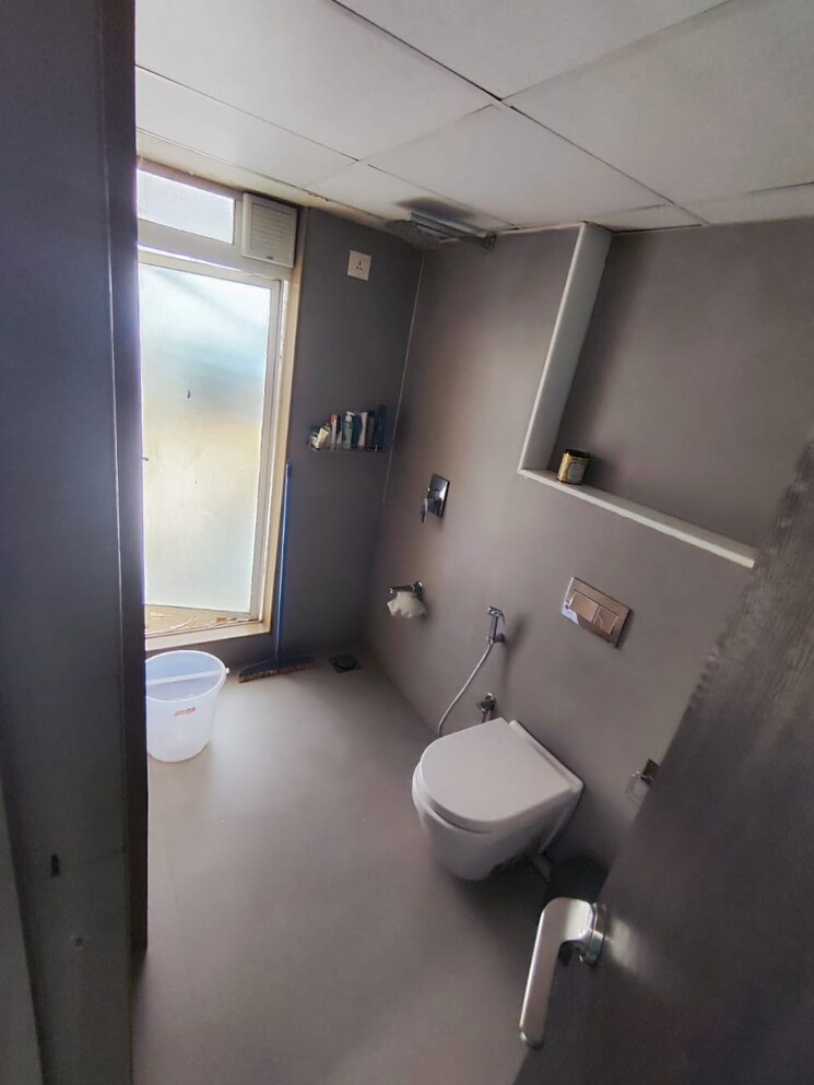 Bathroom, andheri west 2 Bedroom 890 Sq.Ft. Apartment In Andheri West Mumbai 9322090
