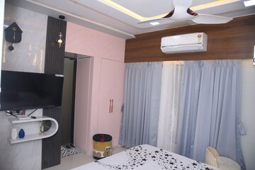 Bedroom in 1 BHK Apartment at Jilani Height, Lbs Marg – for Rent