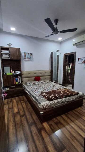 Bedroom in 2 BHK Apartment at Paldi – for Rent