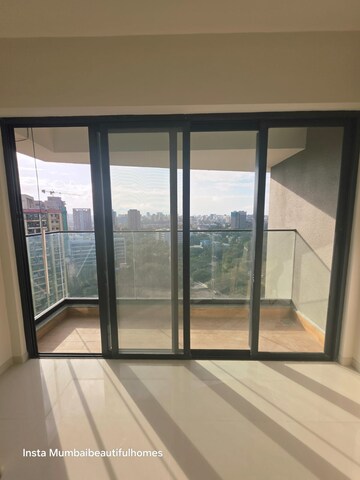 Room in 2 BHK Apartment at Borivali West – for Sale