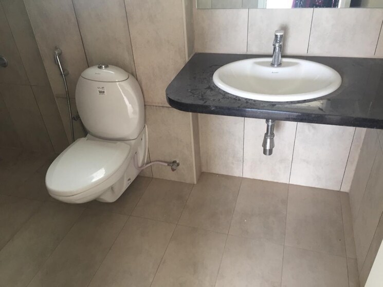 Bathroom, prestige-lakeside-habitat 3 Bedroom 1655 Sq.Ft. Apartment In Varthur Bangalore 9322138