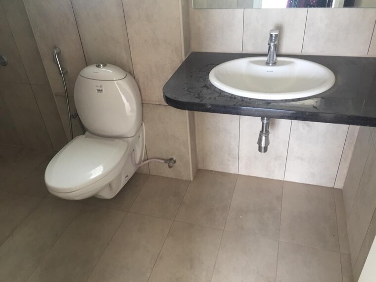 Bathroom, prestige-lakeside-habitat 3 Bedroom 1655 Sq.Ft. Apartment In Varthur Bangalore 9322138