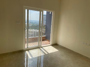 Room in 2 BHK Apartment at Candeur 40, Miyapur – for Sale