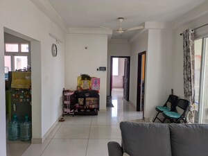 2 BHK Apartment For Rent in Prestige Lakeside Habitat, Varthur