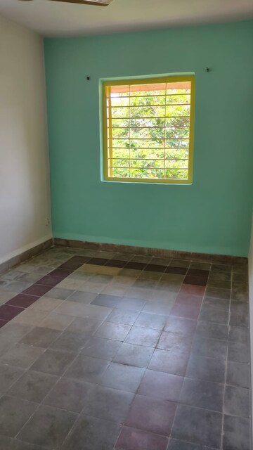 Room in 1 RK Apartment at Matunga West – for Rent