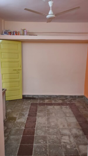 Room in 1 RK Apartment at Matunga West – for Rent