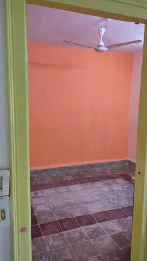 Bedroom in 1 RK Apartment at Matunga West – for Rent