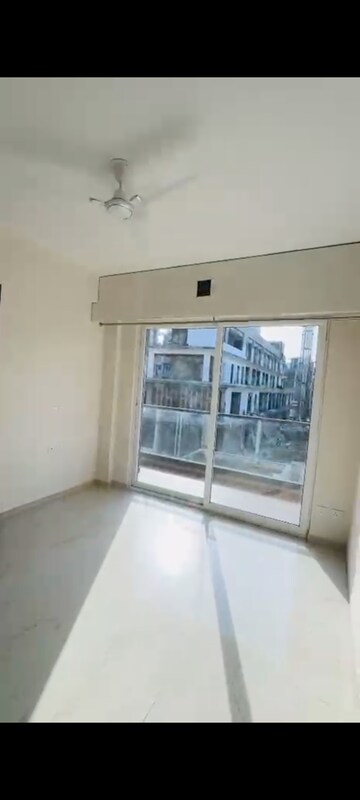 Room in 3.5 BHK Apartment at M3M Soulitude, Sector 89 – for Rent