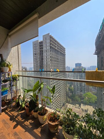 6 BHK Apartment – Exterior View View at Transcon Flora Heights, Andheri West - for Rent