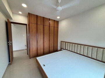 Room in 3 BHK Apartment at Runwal Elegante, Andheri West – for Rent