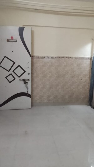Room in 1 RK Apartment at Prabhadevi – for Rent