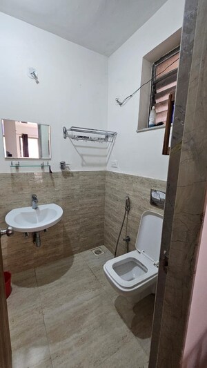 Bathroom in 3 BHK Apartment at Manish Nagar – for Rent