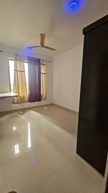 Room in 3 BHK Apartment at Manish Nagar – for Rent