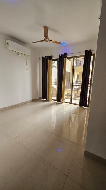 Room in 3 BHK Apartment at Manish Nagar – for Rent