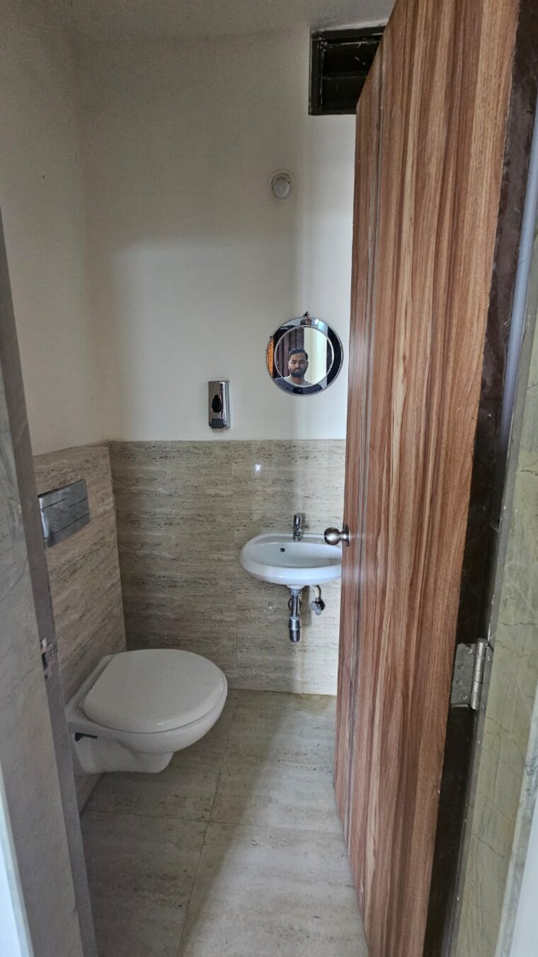 Bathroom, manish nagar 3 Bedroom 1500 Sq.Ft. Apartment In Manish Nagar Nagpur 9322279