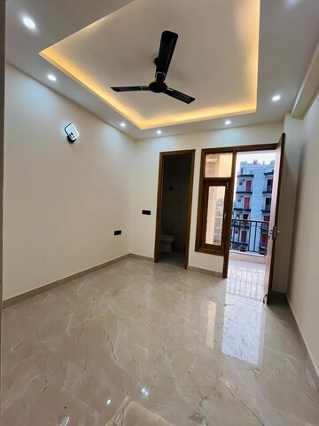 Room in 1 BHK Builder Floor at Saket – for Rent