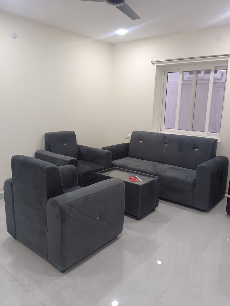 Living Room, narsingi 2 Bedroom 1000 Sq.Ft. Apartment In Narsingi Hyderabad 9322301
