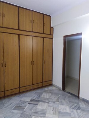 Master Bedroom in 2 BHK Builder Floor at Chittaranjan Park – for Rent