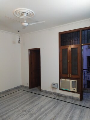 Bedroom in 2 BHK Builder Floor at Chittaranjan Park – for Rent
