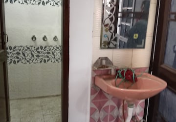 Attached Bathroom in 2 BHK Builder Floor at Huda – for Rent
