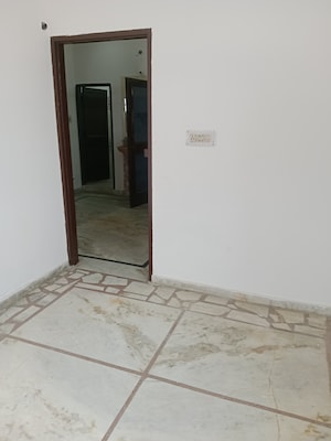 Room in 2 BHK Builder Floor at Huda – for Rent