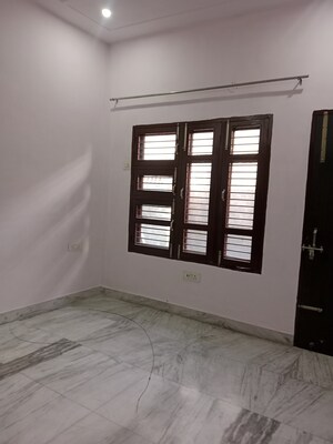 Room in 3 BHK Builder Floor at Huda – for Rent
