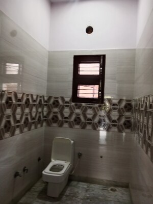 Attached Bathroom in 3 BHK Builder Floor at Huda – for Rent