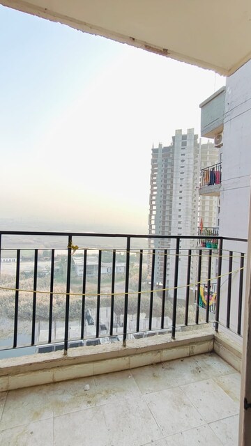 2 BHK Apartment For Rent in Signature Global Solera 2, Sector 107