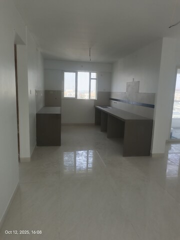 Room in 3 BHK Apartment at Ambegaon Khurd – for Sale